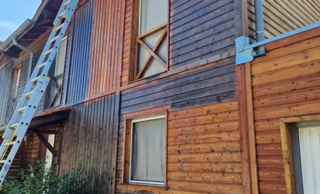 Nettoyage de façade de maison en bois à Labenne, Dax, HN Rénovation