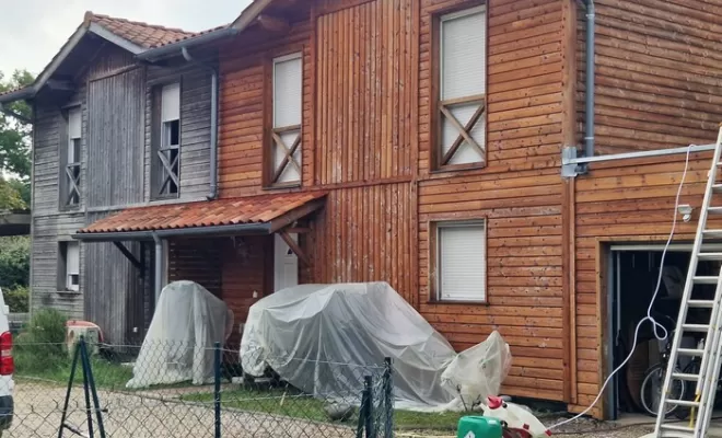 Nettoyage de façade de maison en bois à Labenne, Dax, HN Rénovation